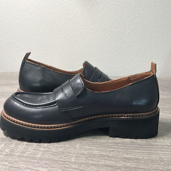 Bueno Women's Annie Leather Loafer (Black) - Picture 4 of 8